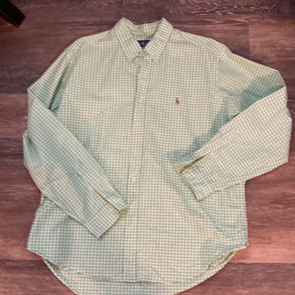 Like new - polo button down classic fit XXL